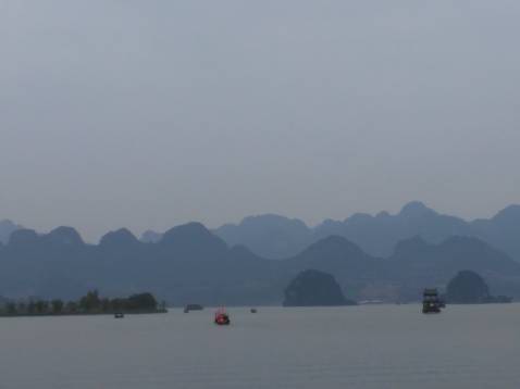 Giao hàng nhanh, chất lượng chờ dùng thêm