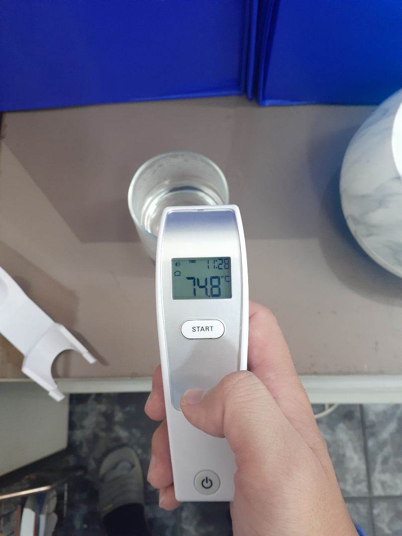 Sử dụng cũng đơn giản 
mình xem trên mạng tự cài được ngày giờ
Đo nhiệt độ khá chính xác
mình đã đo thử nhiệt độ cơ thể, nước lạnh và nước sôi