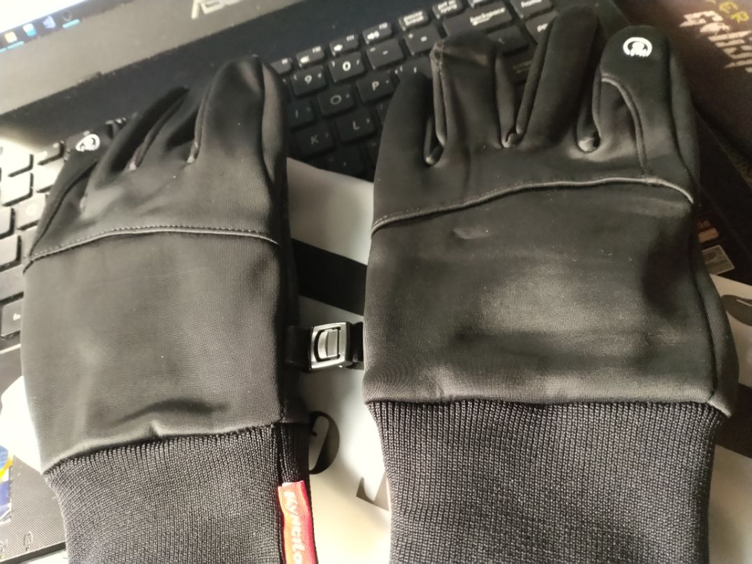 giao hàng nhanh, sản phẩm tốt, chống nước như giới thiệu, tiếc là không có nhiều kích cở hơn giao hàng nhanh, sản phẩm tốt, chống nước như giới thiệu, tiếc là không có nhiều kích cở hơn