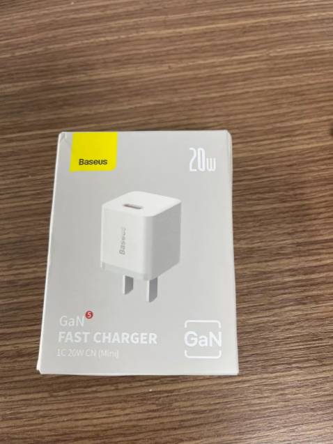 Giao hàng nhanh, củ sạc rất nhỏ gọn. Cảm quan ban đầu là ưng ý. Đang *** thử tốc độ sạc