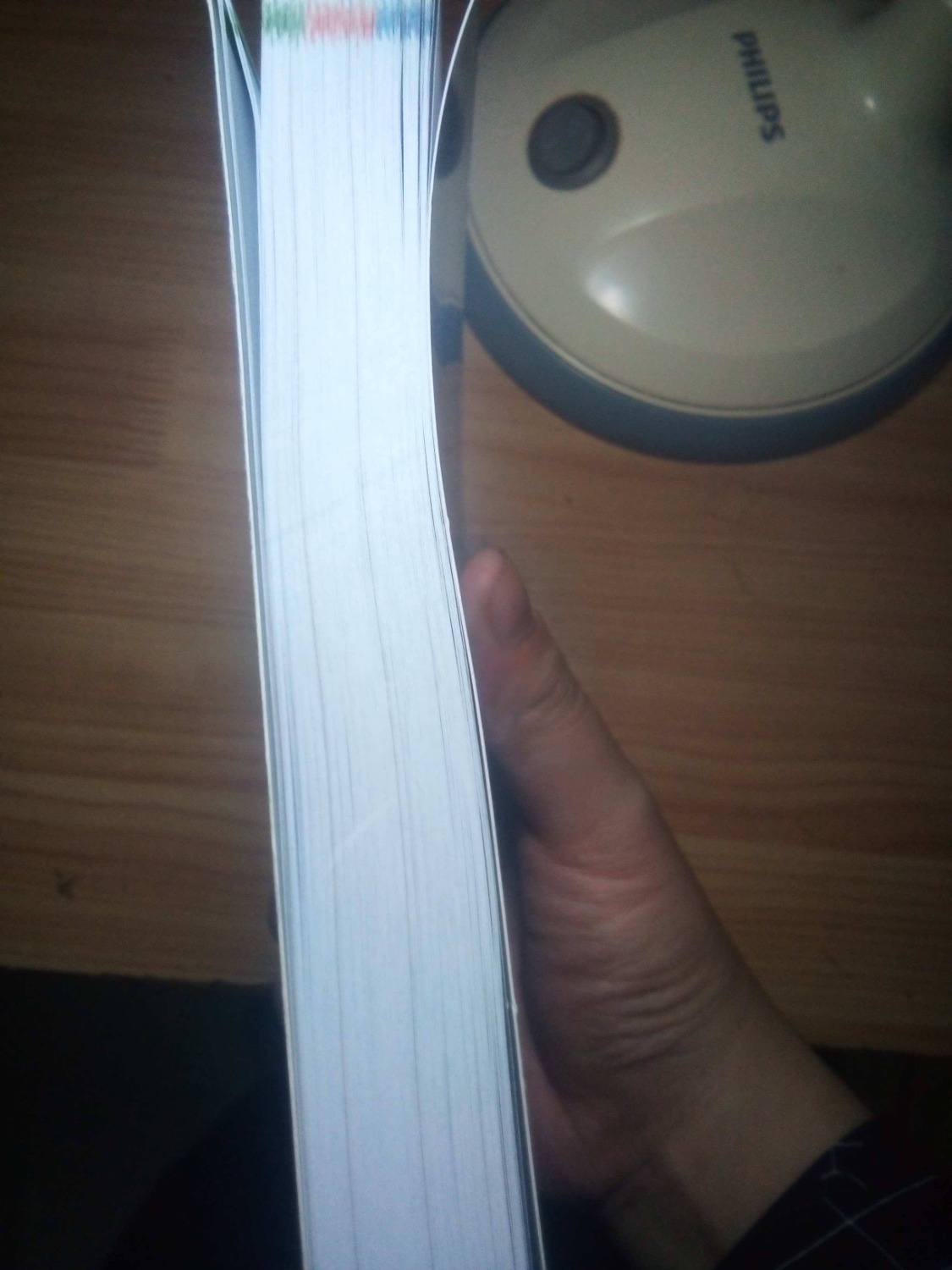 Mk ms lớp 10 nên ko biết review mấy lớp khác thế nào, nhưng mà mn mua nên chú ý là sách ko phân loại lớp theo màu (như hình dưới)