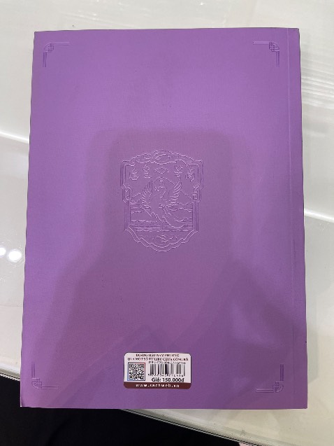 Sách rất mới và gói hàng chỉn chu , mình rất thích cuốn này . Có những bức thư tay của HH Nam Phương dc minh họa rõ nét . 
Cảm ơn Shop đã lắng nghe nhu cầu của mình 
Sẽ ủng hộ tiếp ah