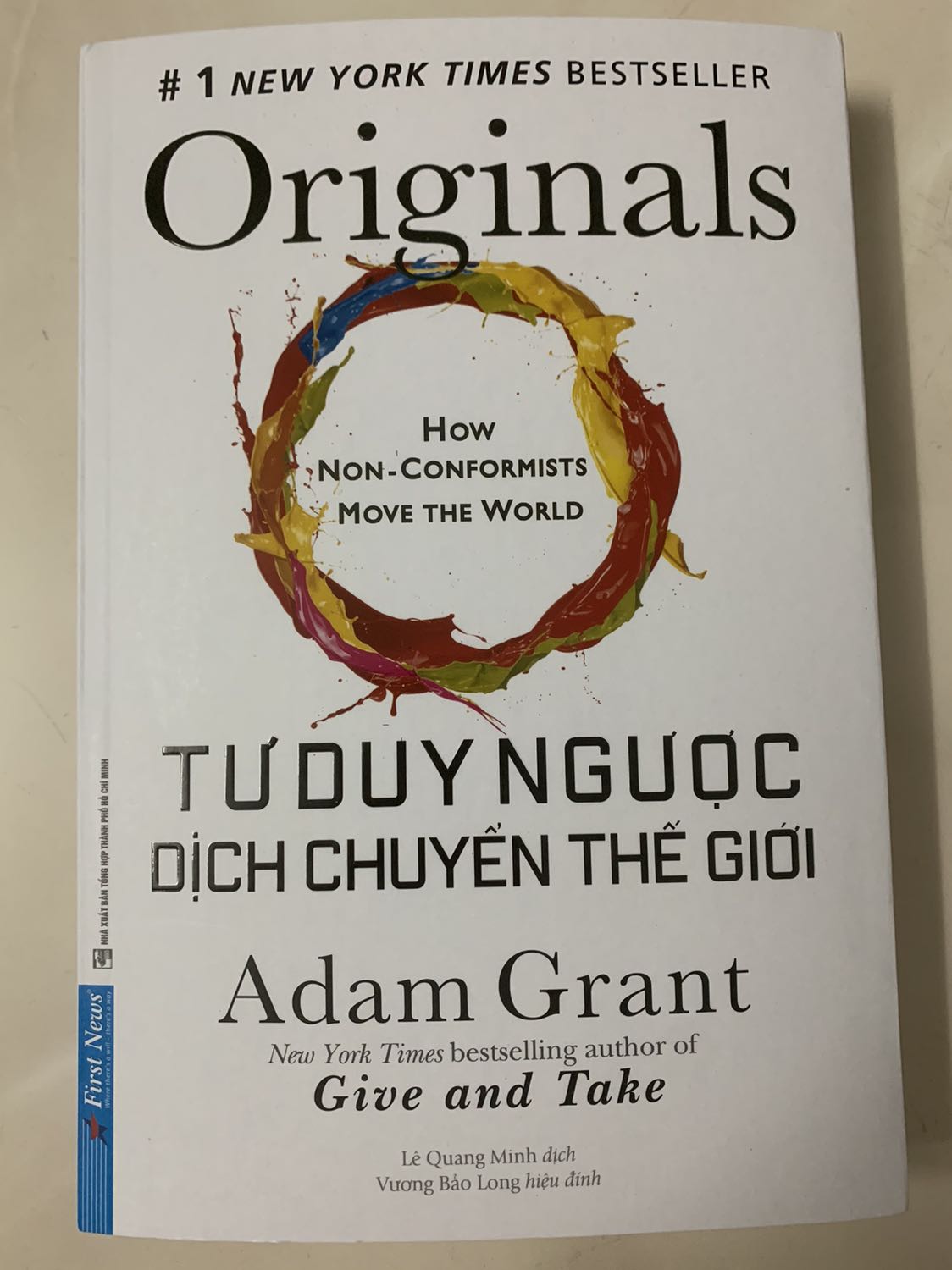 / mình có xem review đc biết là cuốn này khá hot trên tiki. Mình thích đọc chủ đề thiên về tư duy. Khi đọc cuốn này thấy Adam Grant thu thập số liệu dẫn chứng cụ thể về những ng thành công nổi tiếng và cách họ tư duy giúp mình học hỏi rất nhiều.
Mua hàng trên tiki cảm thấy hài lòng, sách mới và rất cẩn thận trong vấn đề đóng gói hàng hoá. Like