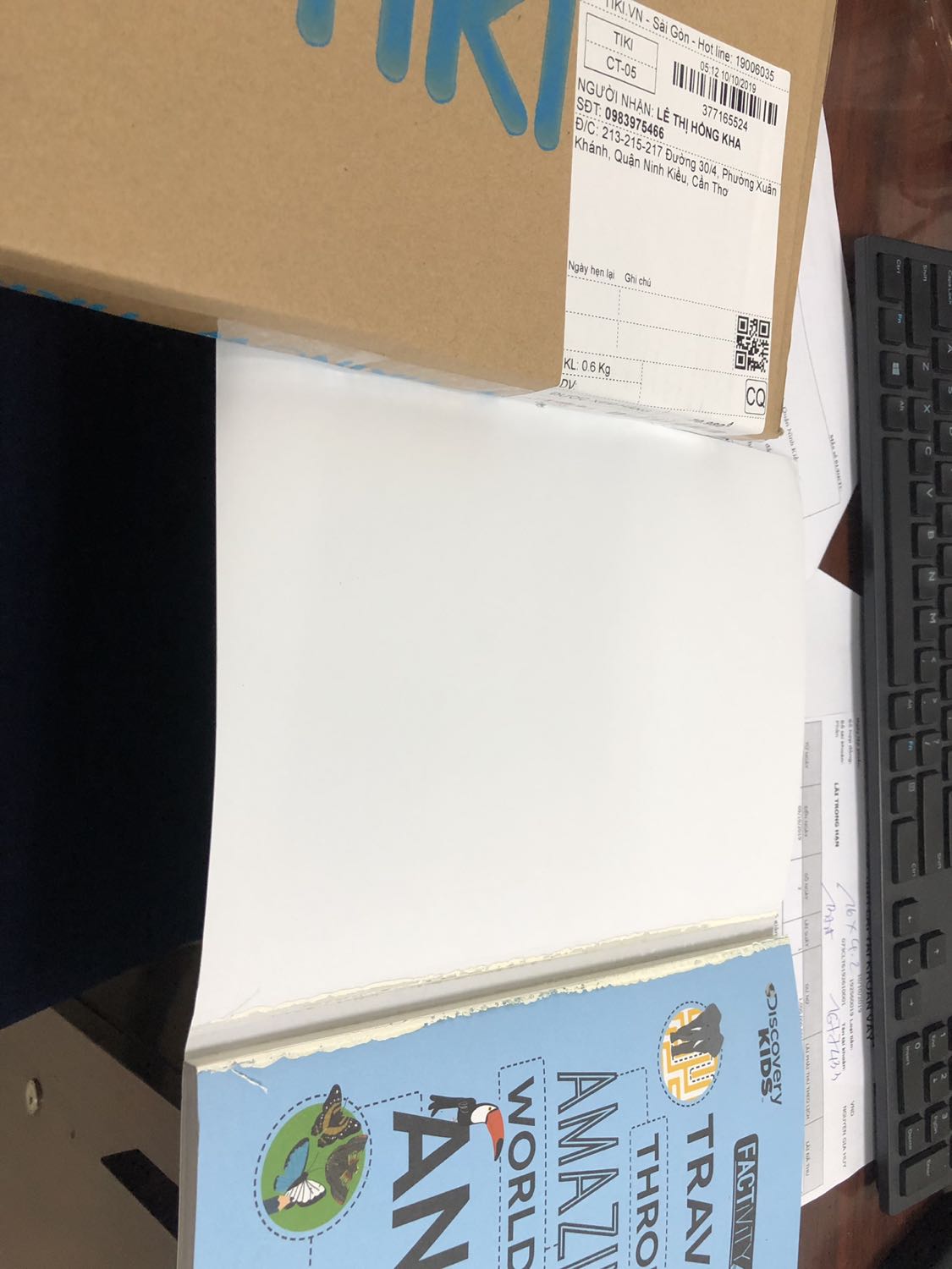 Giao hàng nhanh, nội dung hay nhưng chất lượng sách k ok, mới nhận hàng mở ra khô keo xứt các trang ra. Phải lấy keo 2 mặt dán