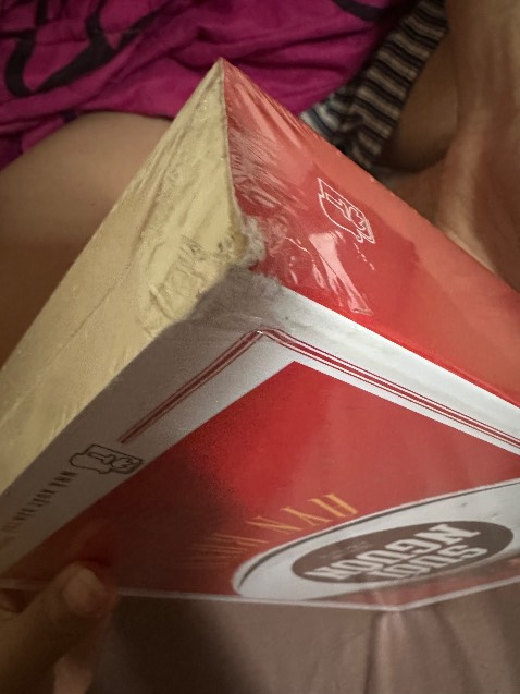 sách hư ở góc nhìn be bét luôn á :(