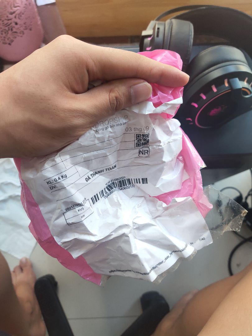 shop làm ăn *** đăng 1 đằng gửi 1 nẻo đả đảo bọn *** đảo tiki mà cx có bọn này 
ko thể chấp nhận đc thà ko đăng còn hơn thế mà tiki cx dám đăng cái loại shop này lên đc nhắc nhờ ae mấy bình luận trc có khả năng là do bọn này cài vào thôi chứ đừng mua sp j của shop này
THẾ MÀ DÁM GHI CHÍNH HÃNG OFFICAL
giấy đóng mà như bỏ hàng kệ khách thà ko giao còn hone mua về rõ tức