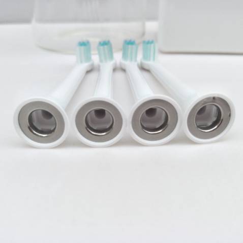 Đầu nhỏ chải răng rất thích, luồn vào răng khôn đánh sạch tinh, chuẩn máy Philips, bao bì, đóng gói rất đẹp, xịn sò, giá cả phải chăng. Nói chung hài lòng, Shop chu đáo cho 5 sao