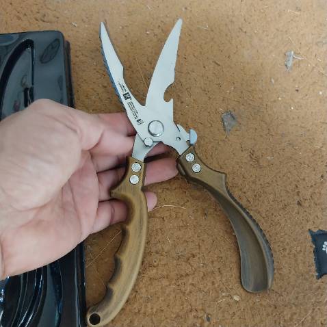 Kéo sắc bén 
Cắt xương gà như cắt giấy 
Tốt 
Hàng Germany có khác 
Rẻ shop tư vấn nhiệt tình 
Ok