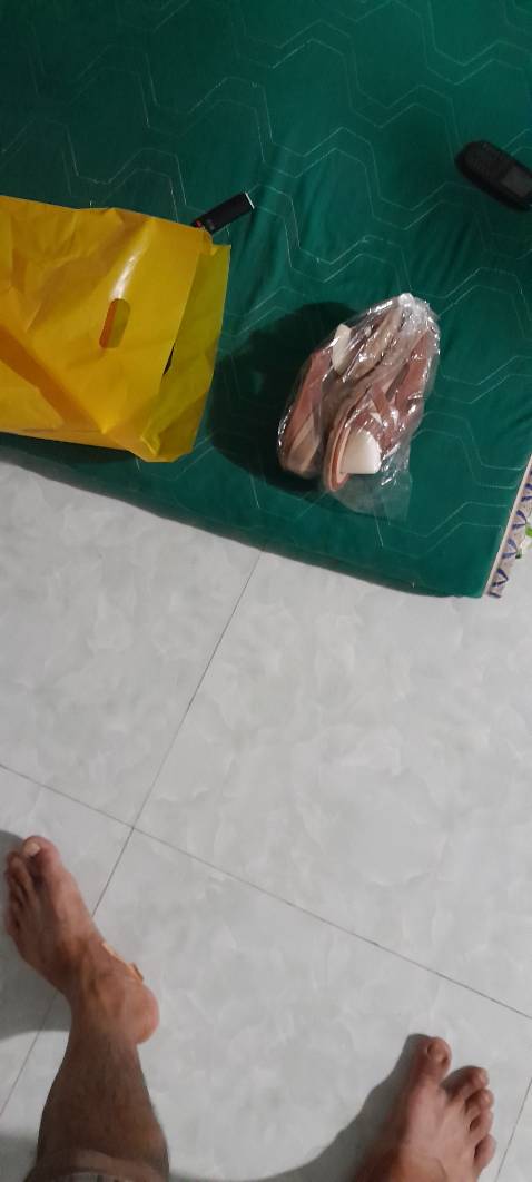 Giao hàng sớm.  Đóng gói kĩ. Sản phẩm đẹp.  Xài mới biết bền hay không