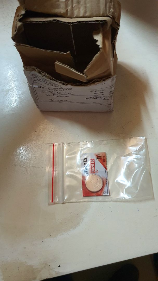 tôi đặc mua 5 trái bin sao giờ chỉ có một trái pin giá vẫn như đặc hàng mất lòng tin quá yêu cầu shop xem lại