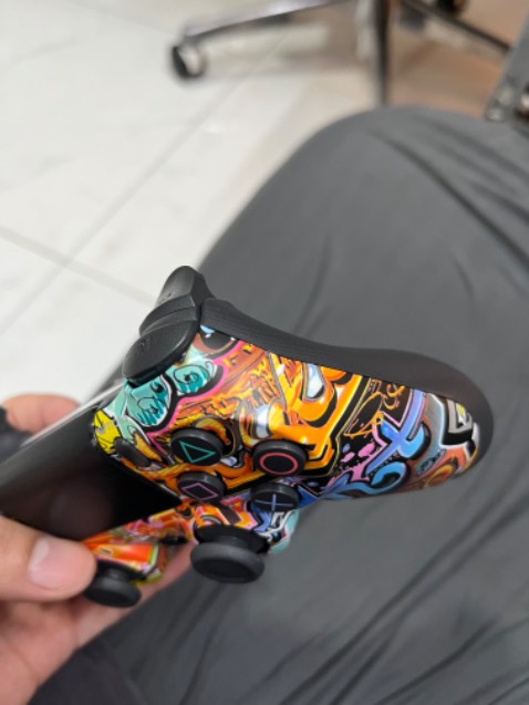 Hàng đẹp, chắc chắn, nút điều khiển nhạy, kết nối bluetooth nhanh. Mỗi việc khi mình tắt máy tính đi và mở lại thì phải kết nối bluetooth lại hơi mất tg, ko rõ do pc hay sao nữa. Nhìn chung tốt, nên mua