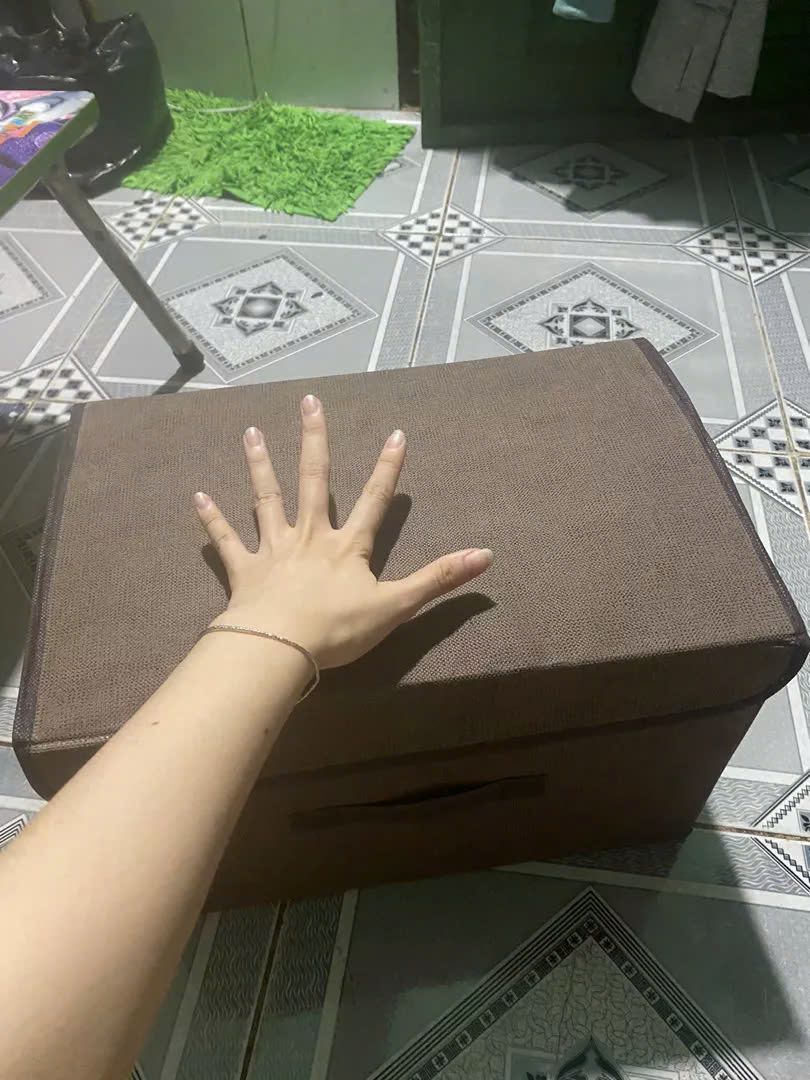 Giá rẻ , 2 hộp đồ cứng cáp chứ ko hề ọp ẹp nha . Rất hài lòng