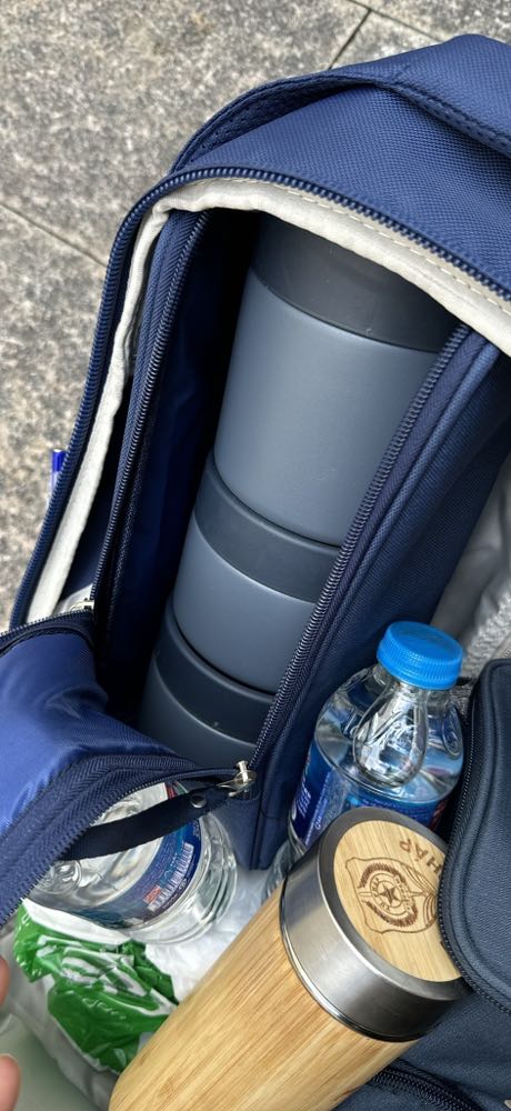 Đẹp, giữ nhiệt lâu, mang cơm đi từ sáng sớm đến trưa cơm canh vẫn nóng ấm ngon lành