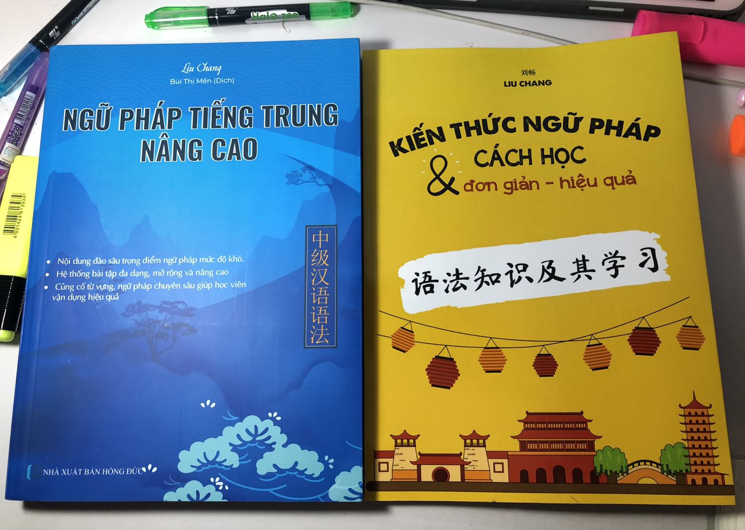 Lúc đầu sợ mua về tự đọc sẽ ko hiểu. May nhờ chị tư vấn viên nhiệt tình cho mình biết Thầy đang livestream dạy free các bài trong sách này và còn giới thiệu cả cuốn Cách học ngữ pháp mới ra nên mình mua cả 2 luôn. Shop đóng gói kỹ, giao nhanh, sách đẹp. Sẽ còn ủng hộ shop ❤️