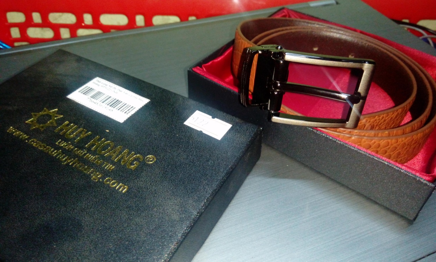 Chất lượng như quảng cáo. Thắt lưng, mềm, đẹp, hộp đựng đẹp có thể làm quà tặng. Shop rất Ok và Tiki cũng rất có uy tín. Giao hàng nhanh, sản phẩm như quảng cáo. Sẽ ủng hộ Tiki và Shop.