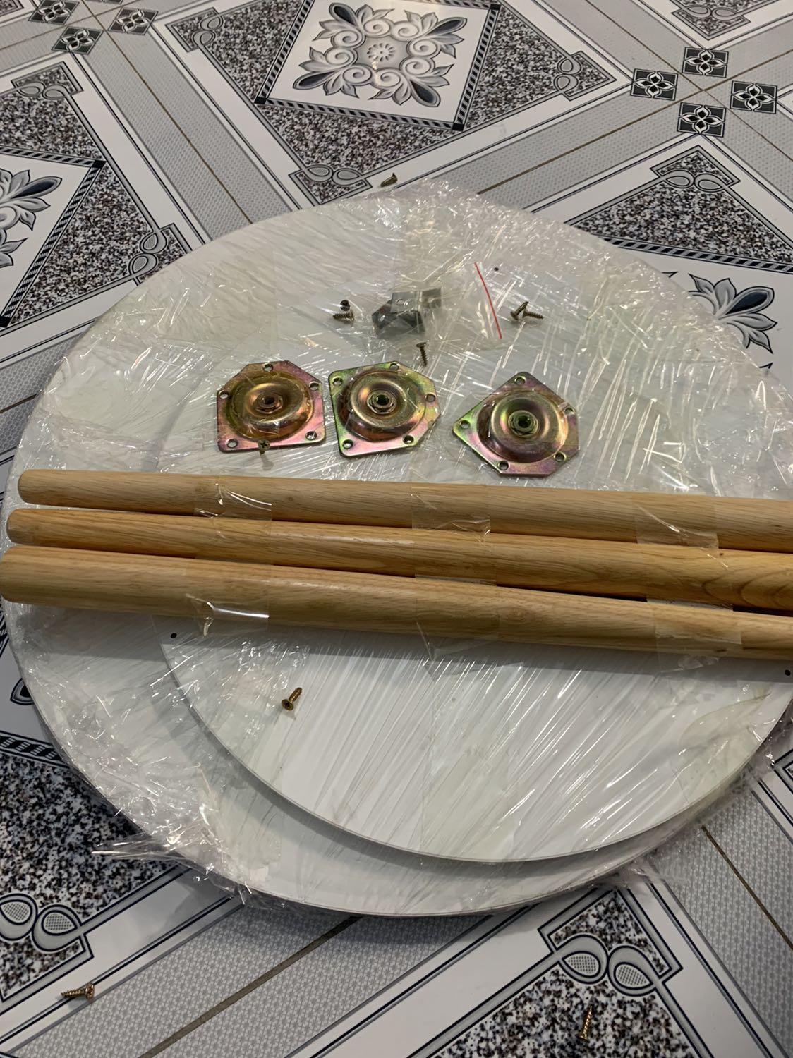 Rất hài lòng.Giao hàng nhanh . Lắp tầng dưới hơi mất thời gian. Có lỗi nhỏ là vít của tầng dưới hơi dài nhưng ko đáng kể . Nói chung cảm thấy ưng ý.? Rất hài lòng.Giao hàng nhanh . Lắp tầng dưới hơi mất thời gian. Có lỗi nhỏ là vít của tầng dưới hơi dài nhưng ko đáng kể . Nói chung cảm thấy ưng ý.?