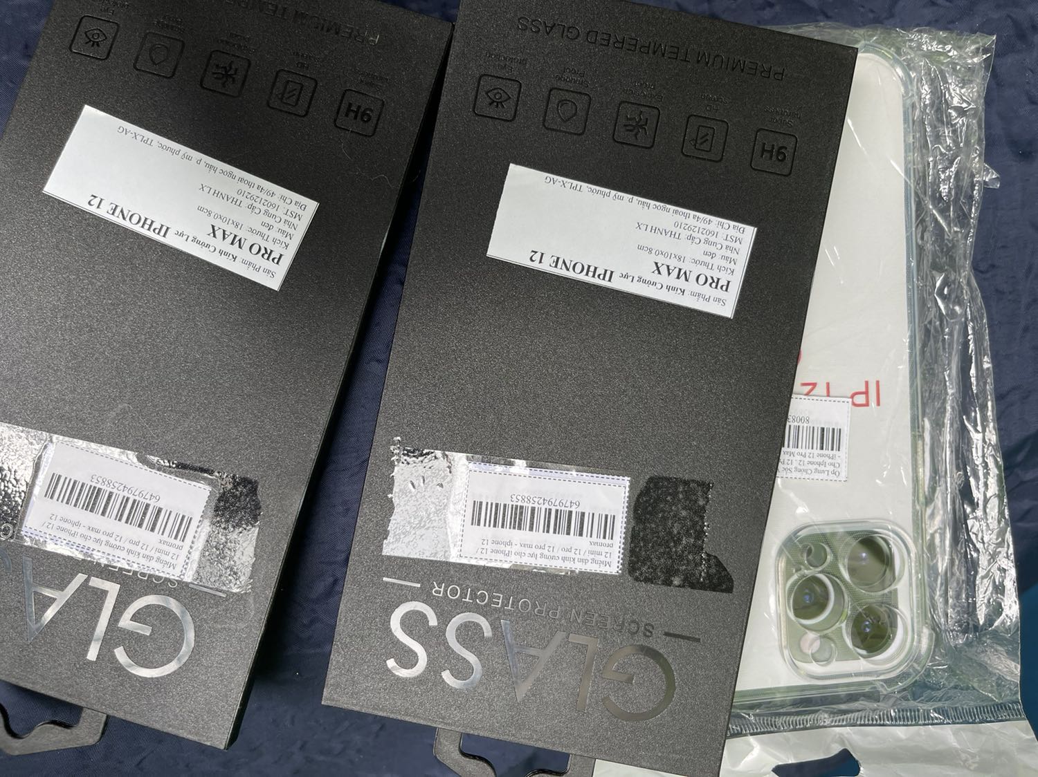 Mình cực kì hài lòng nhá, mua kính cườg lực nhìu nơi rùi. Mà loại này xài siêu bền mà giá rẻ nữa. Highly reco cho mọi ng nha. 
Combo case + kính rất  ổn 👍🏻👍🏻👍🏻