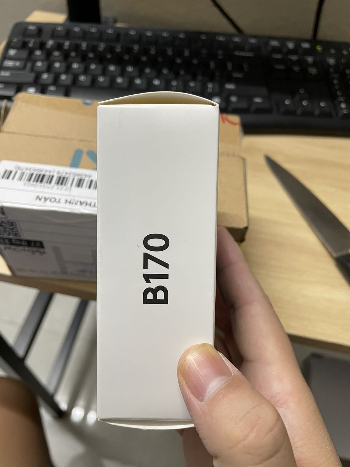 Hàng giao nhanh, đóng gói cẩn thận, giá sales mua ngày black friday nên rất sứng đáng. Dùng ổn trong tầm giá