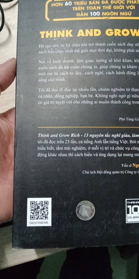 Sách như sách cũ, cảm thấy bán sách mà không trân trọng sách và khách hàng.