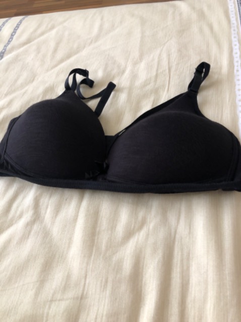 Mặc rất thoải mái mềm mại mà lại ôm ngực nên rất Ok nha