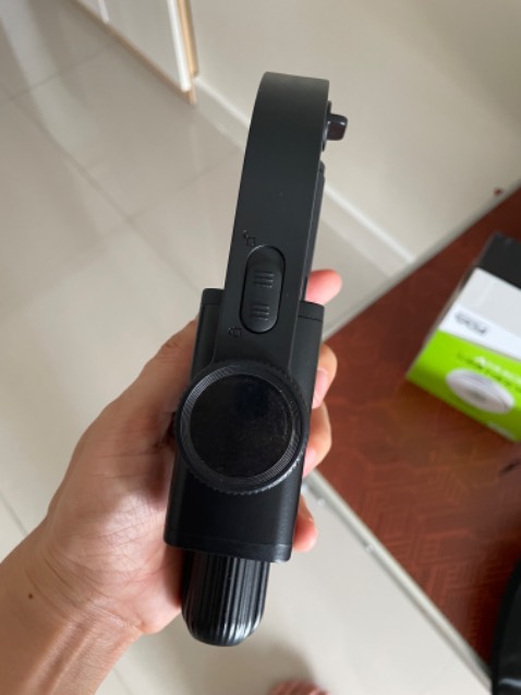 Rất tiện lợi.. , quay phim , chụp ảnh tự thân…