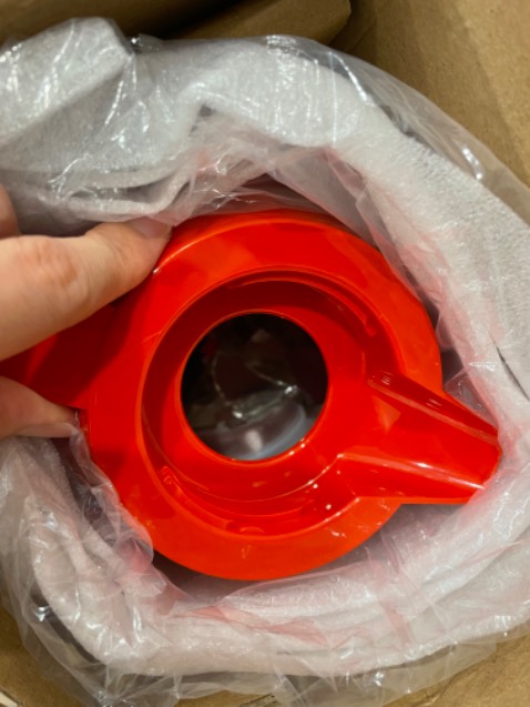 Mình mua 2 phích, về mở ra 1 phích bị vỡ hết lõi. 
1 phích thì lõi cũng có nhiều vết nứt ở đáy, khả năng cũng sắp nổ lõi luôn.
Mình muốn hoàn trả lại sản phẩm không đạt yêu cầu