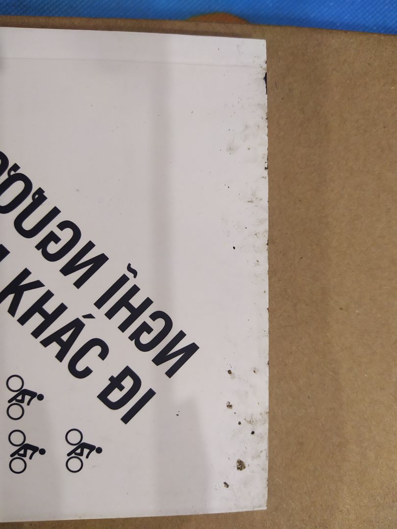 Lần 1 mình đã yêu cầu đổi vì nhận sách cũ, lần 2 nhận sách còn cũ hơn lần 1. Chẳng lẽ khi đóng gói sp nhân viên Tiki không nhận ra là sách cũ bẩn. Mất 2 lần chuyển lãng phí thời gian và công sức của 2 bên mà không thể hài lòng được. Đề nghị tiki thu hồi và hoàn lại tiền giúp mình.