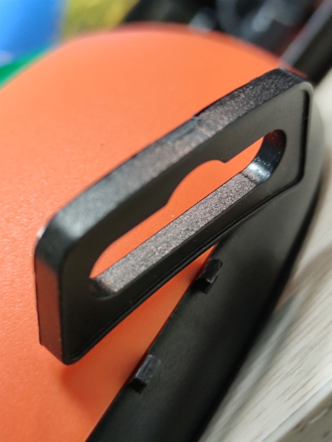 Sp dùng được nhưng quai treo bị gãy, hàng cũng có kha khá bụi có thể do tồn kho lâu ngày.