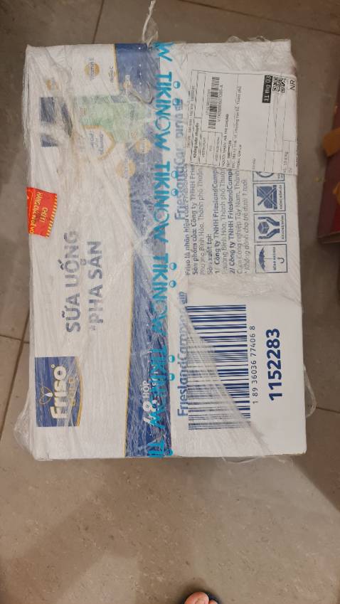 Trên áp ghi tặng bộ ghép hình 80k cho đơn 999k. Mình đặt 2 thùng hơn 1tr mà khi nhận hàng không có bộ ghép hình