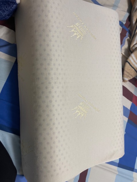 Gối êm, giao hàng nhanh, giá cả phải chăng