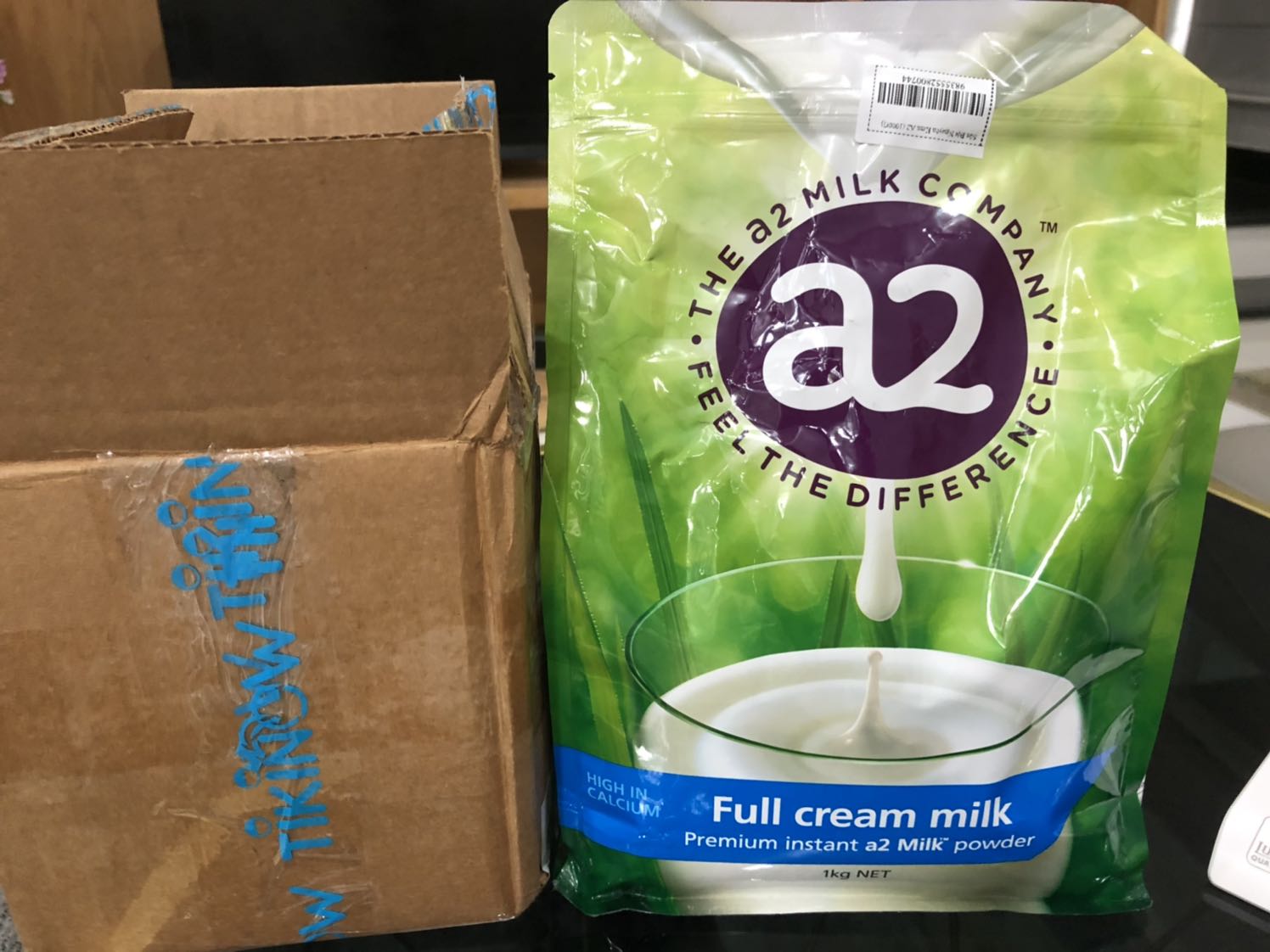 Tiki giao hàng nhanh, ngay & luôn. Siêu tốc. Hàng đóng gói cẩn thận. Bắt đầu thích Tiki rồi đây! Cố gắng giữ uy tín Tiki nhé!
Sữa thơm, béo, thích hợp với người thích sữa tươi lạt, bao bì sản phẩm còn nguyên, zip ổn.