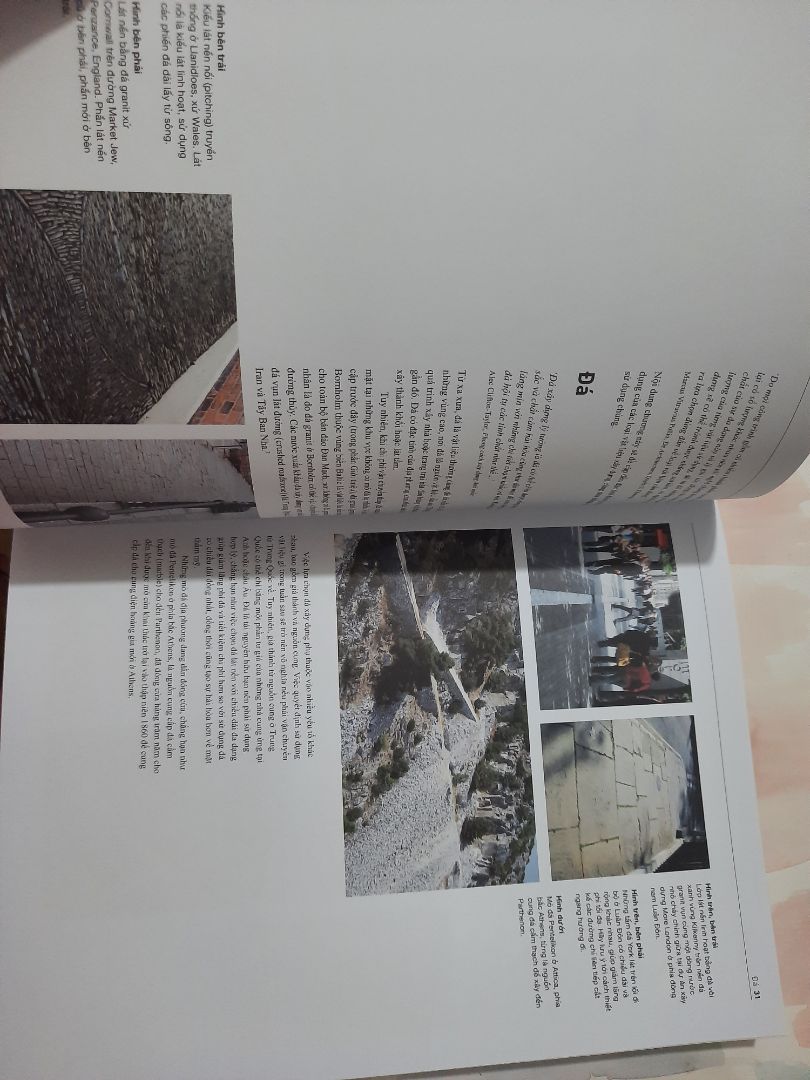 Sách vô cùng chất lượng từ nội dung tới hình thức luôn nha! Nội dung thì hay khỏi bàn rk, màu sắc in ấn trong cuốn này rất đẹp luôn, đặc biệt là ko có bị dính trang gì hết! Mua sách ở tiki là yên tâm nhất ^^