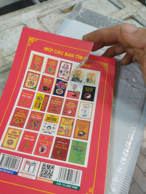 Quá chán. Gửi sách rách bìa