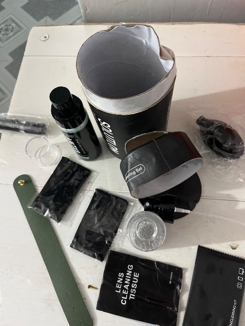 Vận chuyền sao mà đổ chay nước ra ngoài hết rối shop ơi! Cho mình đổi chay khác được ko ạ???