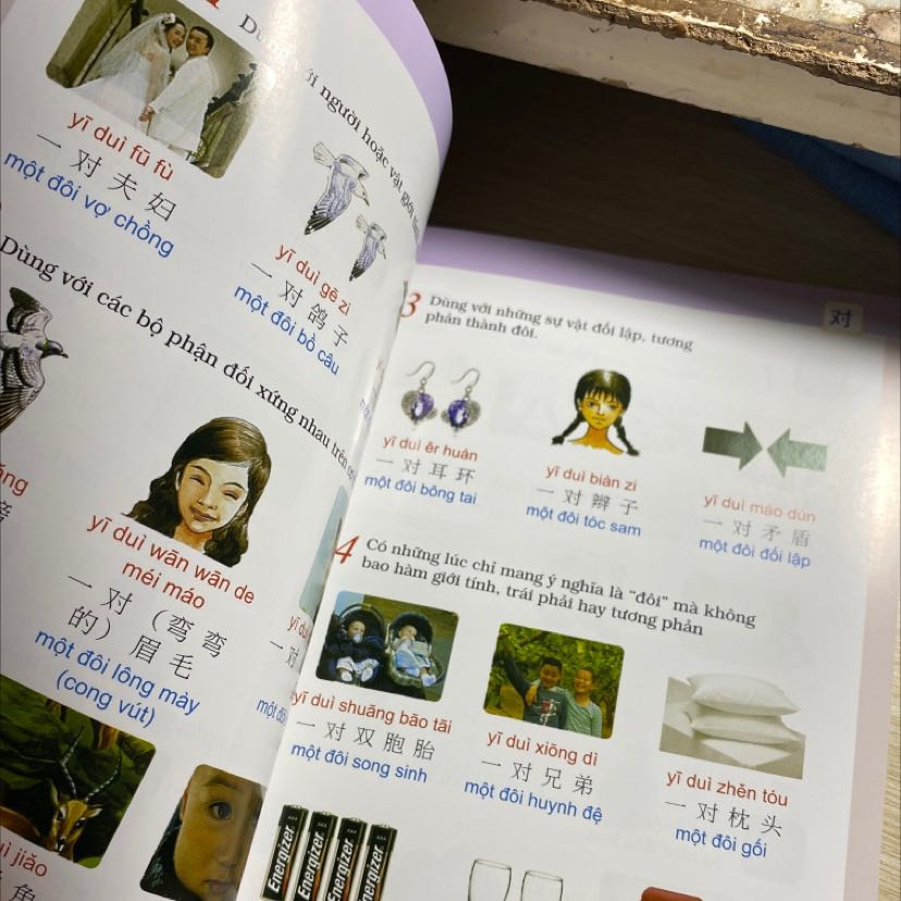 Sách chất lượng thật sự
Cầm nặng tay và giấy xịn lắm mn ạ