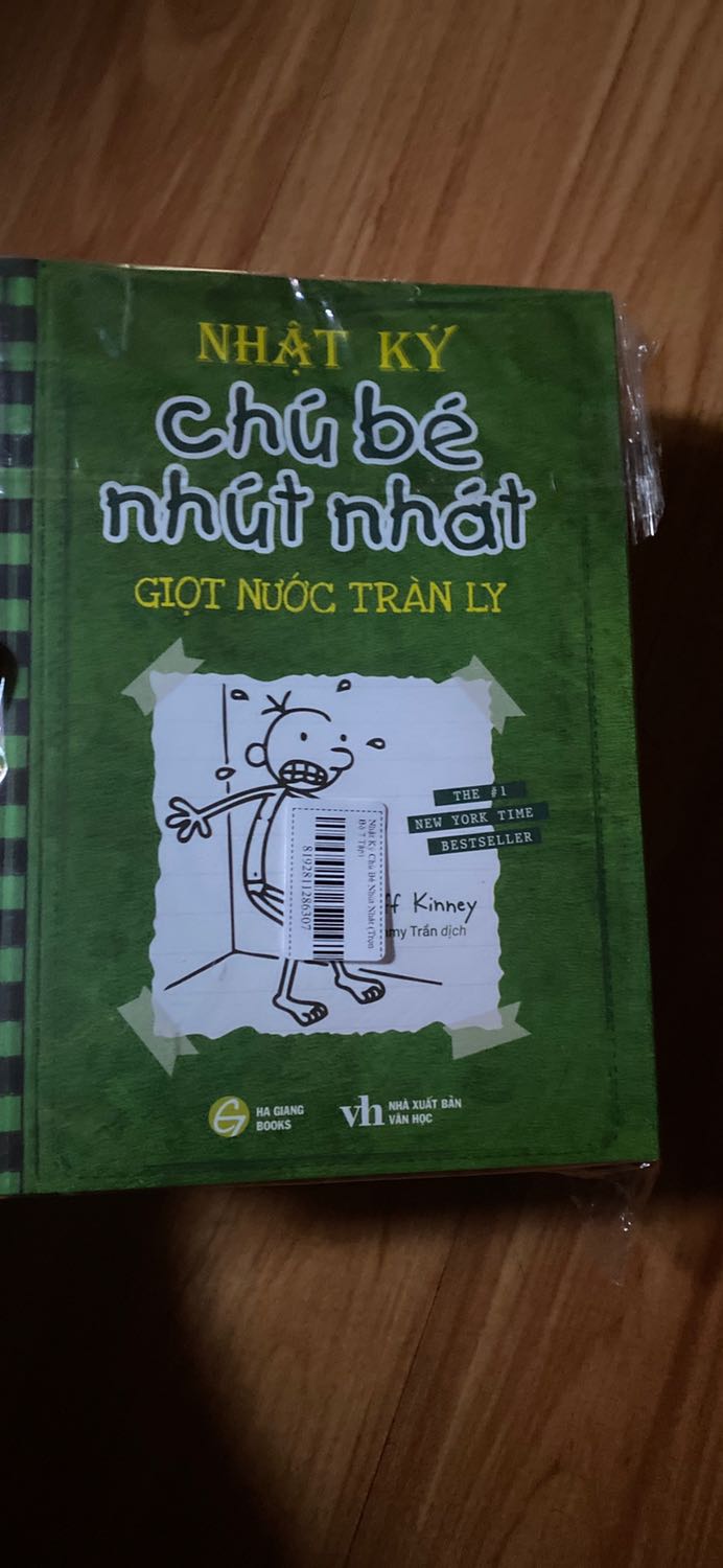 Sách này bạn bé nhà mình rất thích vì trước được đọc tập chuyến đi bão táp ở lớp rồi nên xin mẹ mua các tập đầu. Sách nhìn ổn, cứng cáp. M mua dc áp mã giảm ship nữa