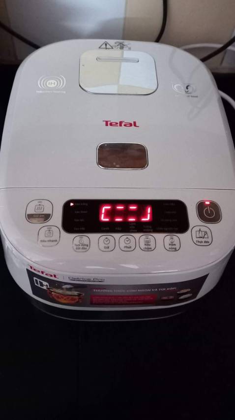 Nấu cơm nhanh, tầm hơn 30 phút. Tiếng Việt dễ sử dụng. Lòng nồi dày. Nên có âm thanh báo hiệu bắt đầu nấu hoặc nấu xong thì tuyệt vời hơn. Nhấn hoài nghe tiếng ục ục mới biết là đã bắt đầu nấu.