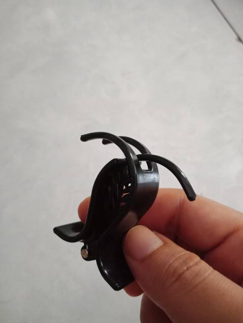 Kẹp tóc tốt, giá rẻ do săn sale được, giao đúng mẫu và màu, cảm ơn shop