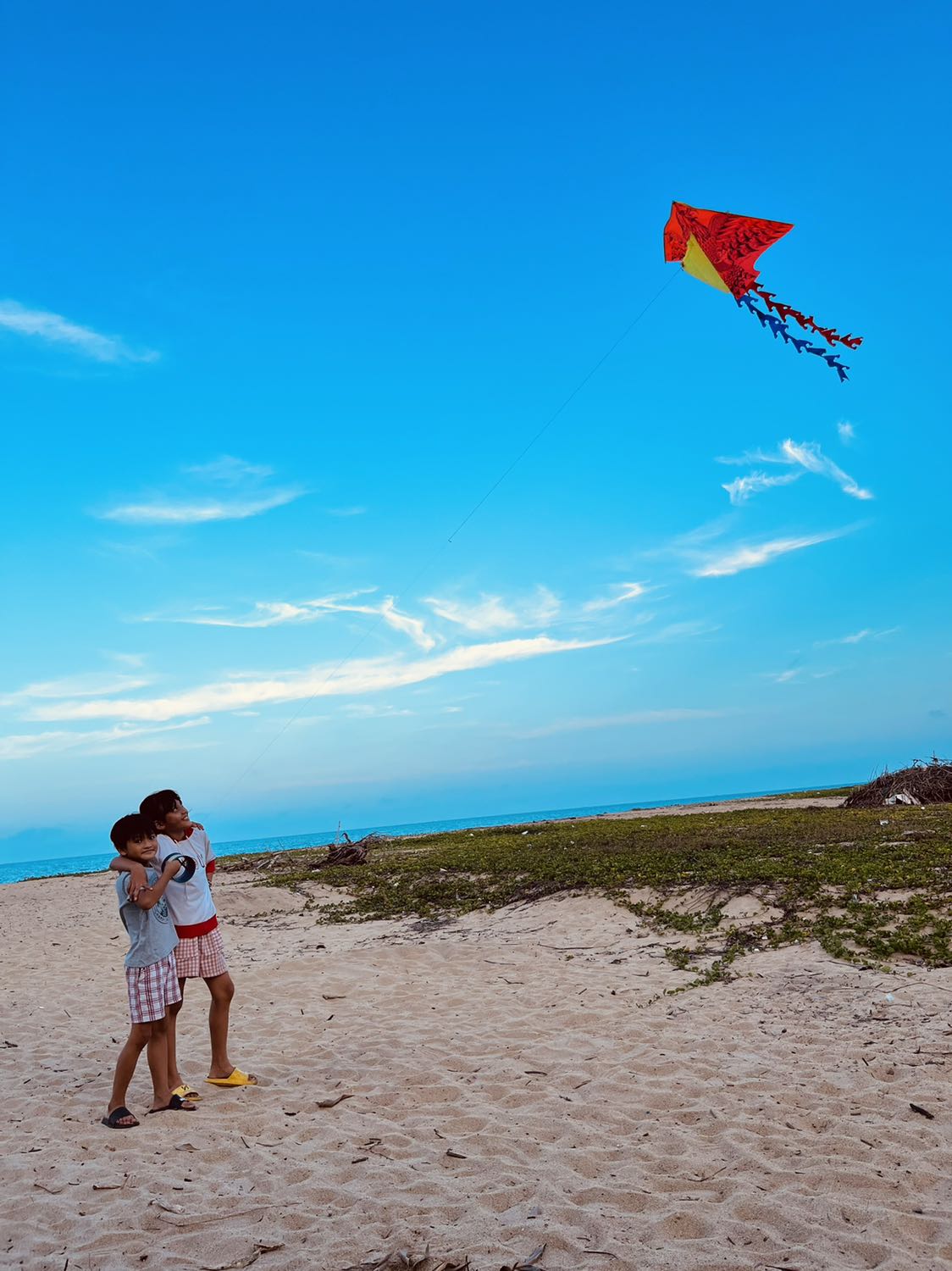 Tả mỏng nhẹ thoáng. Thấm hút ok.
Lần sau mình sẽ mua loại Angle để tả mịn hơn.
Ảnh k liên quan.