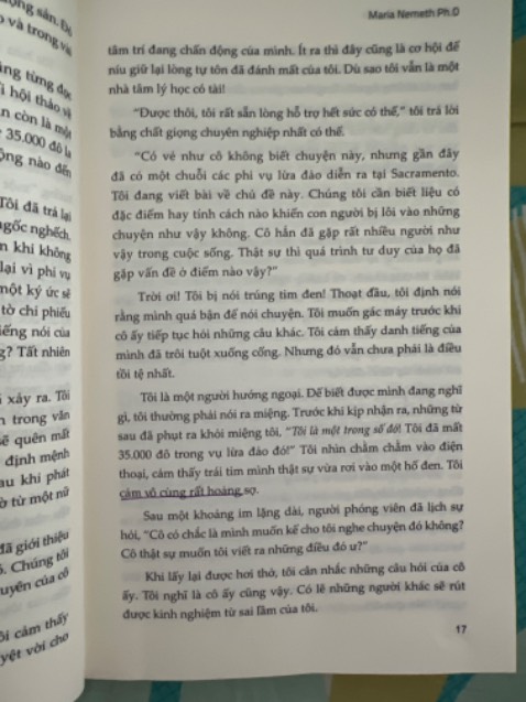 Sách in rõ nét nhưng quan điểm cá nhân người dịch cuốn này dùng những từ rất khó hiểu cho người đọc. Sách chưa được biên tập kĩ nên ngay từ những trang đầu đã thiếu chữ nên câu không có nghĩa. Mình chưa đọc hết sách nhưng nội dung khó hiểu và thật sự ko hấp dẫn.