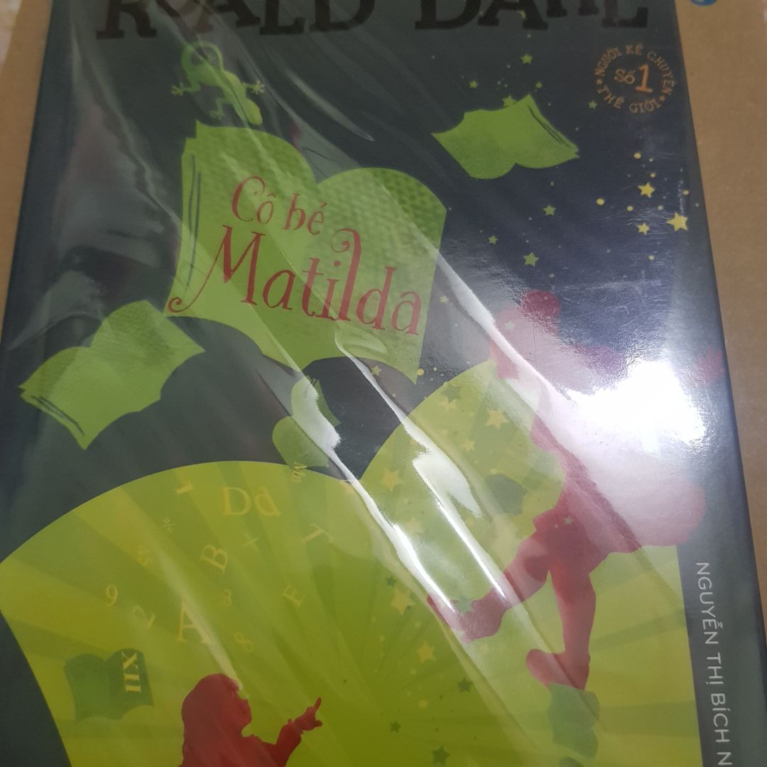 tiki giao hàng nhanh, trong dàn sách cuốn này lạc loài có bọc seal, chưa đọc nên ko bàn về nội dung của sách.