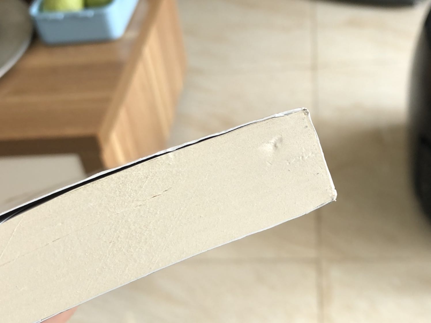 Sách bị móp méo khi nhận. Rất không hài lòng với dịch vụ vận chuyển.