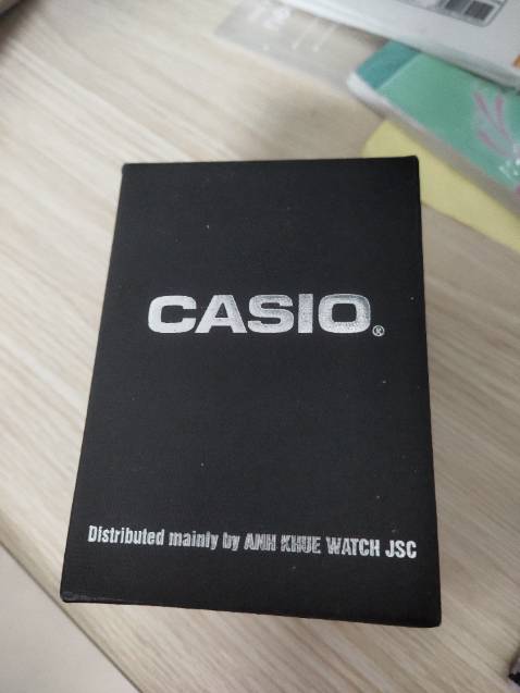 Đồng hồ đủ chức năng, mang nhẹ tay, hợp với học sinh nam nhà mình. Giá hợp lý để mua cho học sinh. hàng *** giao siêu nhanh.