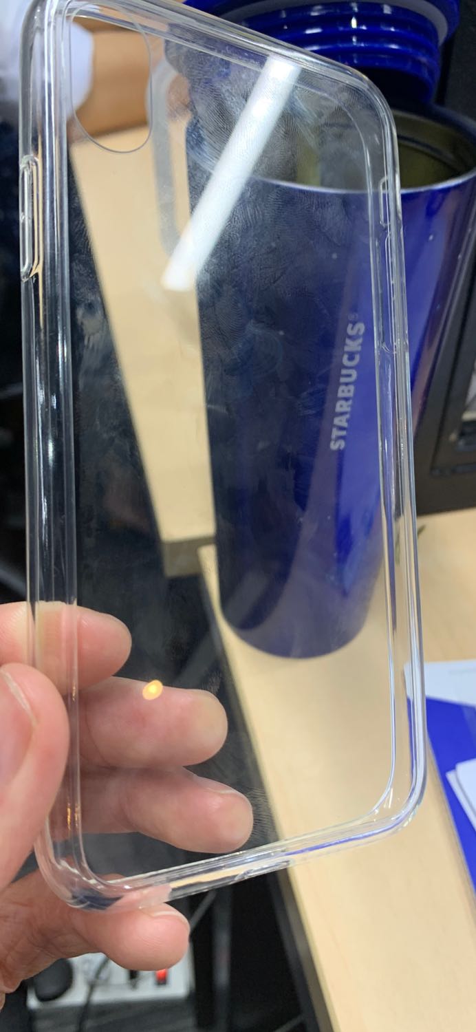 - siêu bám dấu vân tay, trong khi quảng cáo rằng không bám vân tay
- cảm giác đây là một miếng nhựa dầy, không phải mặt kính
- khi búng vào mặt kính, không nghe tiếng coong công như gõ vào mặt kính. Thật tế là nghe bụp bụp như đang gõ vào mặt nhựa
Bực nhất là rất bám vân tay, mới cầm một lát là dơ
Tiki giải quyết dùm
Cảm ơn! - siêu bám dấu vân tay, trong khi quảng cáo rằng không bám vân tay
- cảm giác đây là một miếng nhựa dầy, không phải mặt kính
- khi búng vào mặt kính, không nghe tiếng coong công như gõ vào mặt kính. Thật tế là nghe bụp bụp như đang gõ vào mặt nhựa
Bực nhất là rất bám vân tay, mới cầm một lát là dơ
Tiki giải quyết dùm
Cảm ơn!