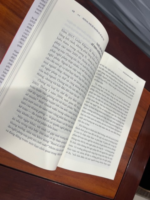 Sách giao nhanh, in sắc sảo. Mới đọc cuốn Reed Hastings câu chuyện truyền cảm hứng từ việc cho thuê DVD thành đế chế phim toàn cầu, giết chết mọi đối thủ cạnh tranh.