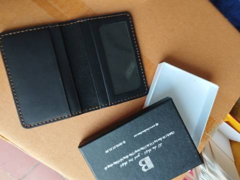 Ví nhìn rất gọn, da lại mềm mn lên mua