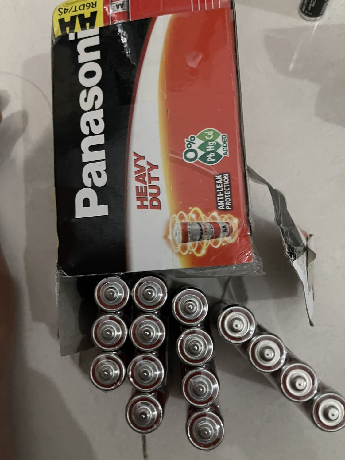 Gia hang kha nhanh. De minh xem chat luong pin ra sao! Nhung se tiep tuc mua khi su dung het nha ban. Xin cam on ah! Thanks very much