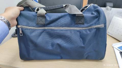 Ta nói, túi đẹp hết nấc, chất vải dày, màu thực tế đậm hơn so với trong ảnh, nhìn rất là sang nhé!
Cảm ơn Shop đã tiếp thị 1 sản phẩm tuyệt vời.