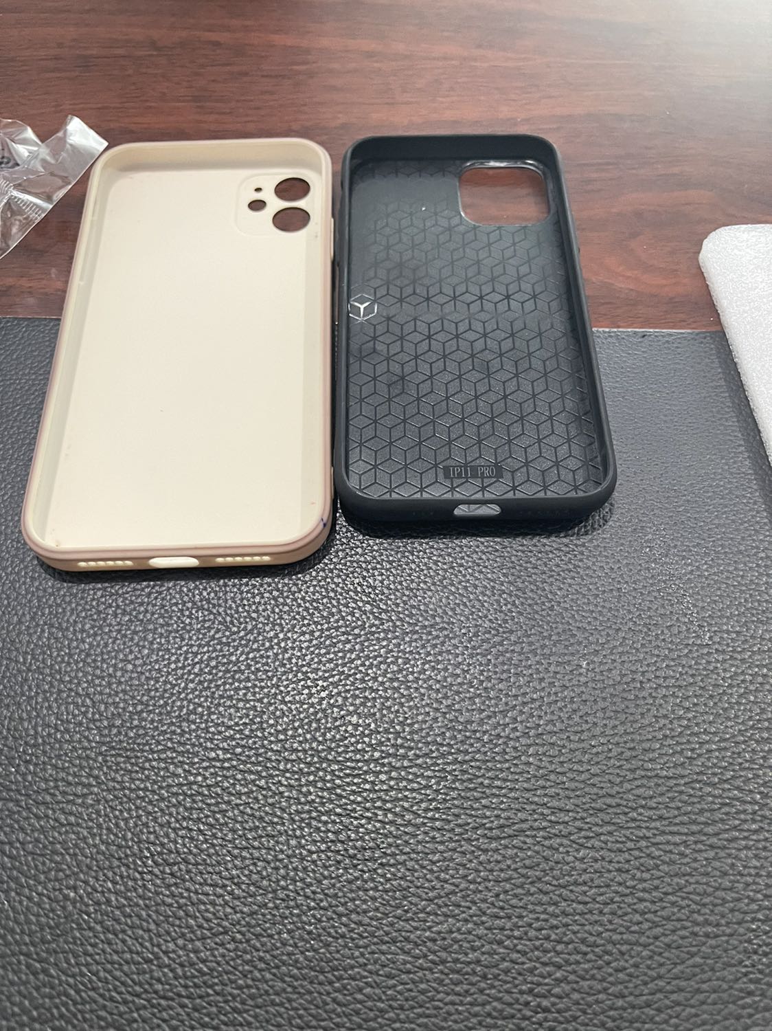 Gởi ốp bị sai chủng loại ko bỏ điện thoại vô dc . Làm ăn chán quá