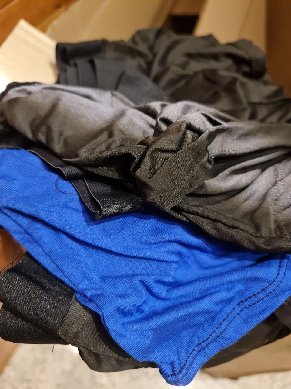 Tiki lưu ý: đây là sản phẩm nhận được và Tiki đánh giá so với quảng cáo và hình ảnh. Coi thường khách hàng quá nhiều. 
Hình ảnh quảng cáo một đằng sản phẩm giao thì k biết phải nói sao.
TIki cho tới thu hàng về, gần 300k k lớn nhưng thái độ làm việc kiểu k kiểm soát đại lý như vậy không chấp nhận được